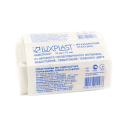 Luxplast №10 из нетканого материала 19*72 мм телесного цвета 1193